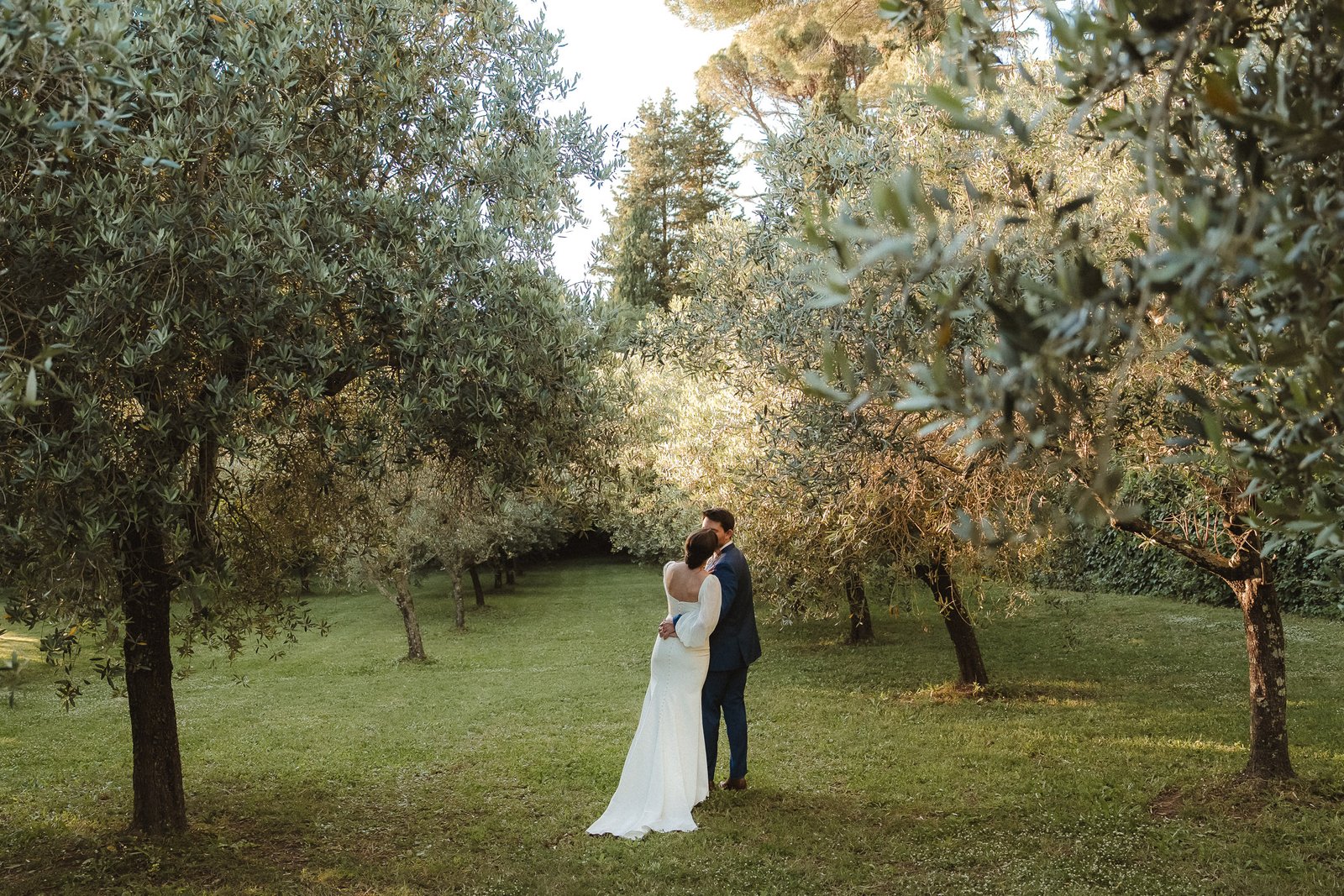 Plan Your Destination Wedding in Tuscany: Expert Guide & Tips